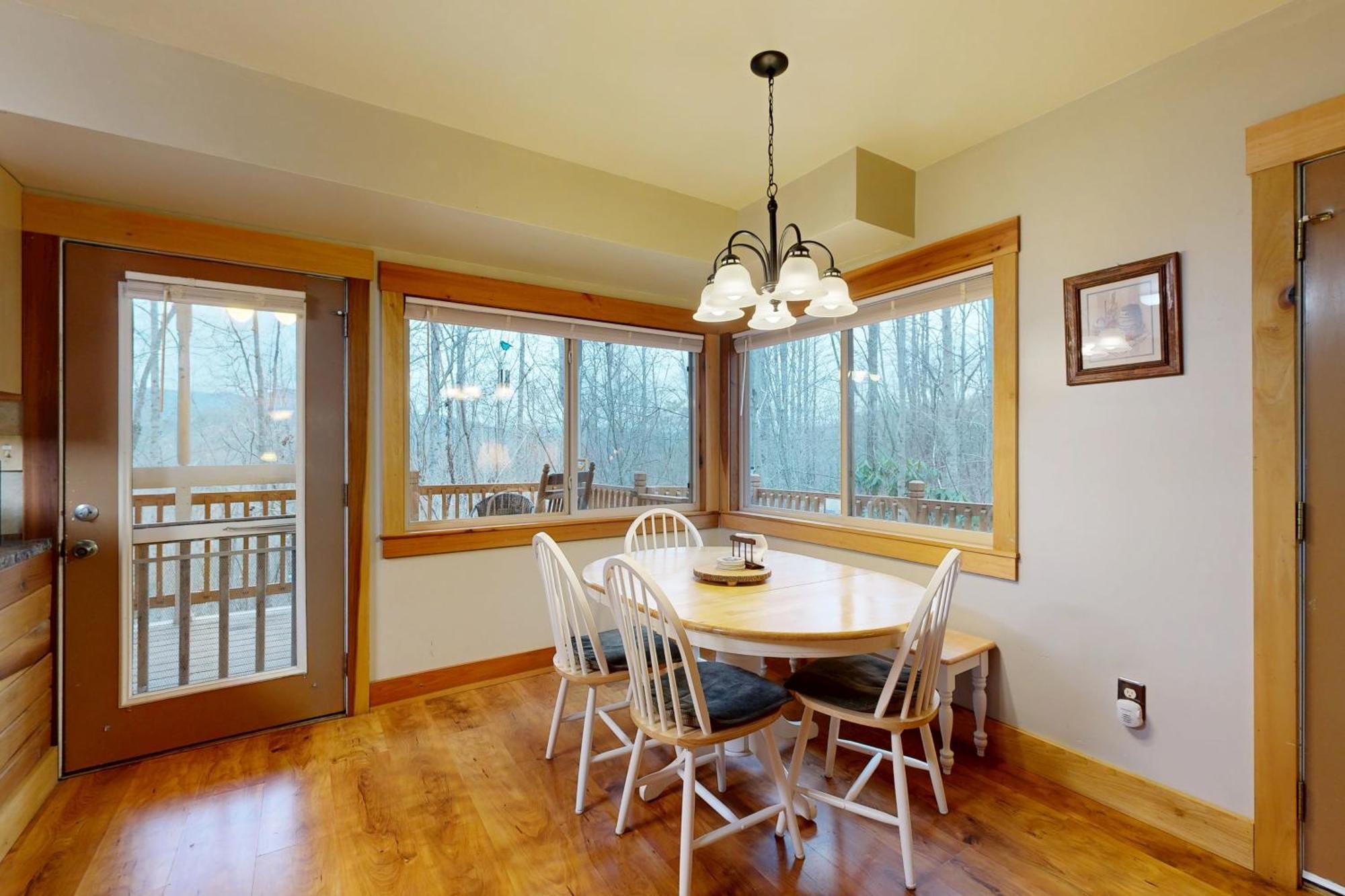 2 Bed 2 Bath Vacation Home In Whittier V ภายนอก รูปภาพ